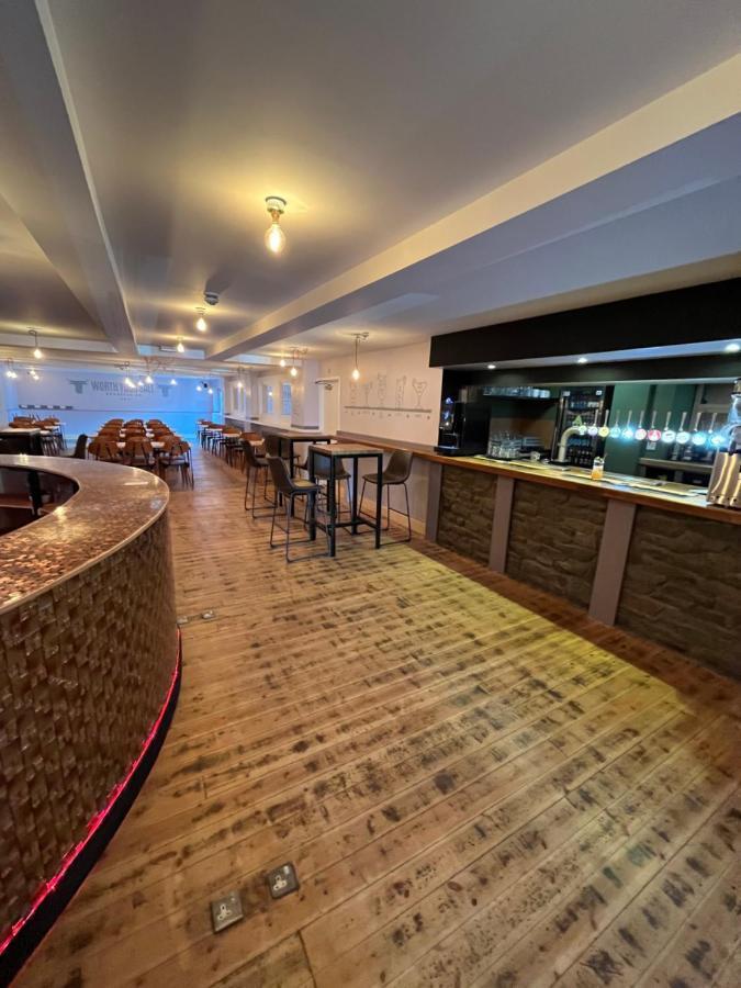Hampton Hotel & Restaurant Llandrindod Wells Exteriör bild