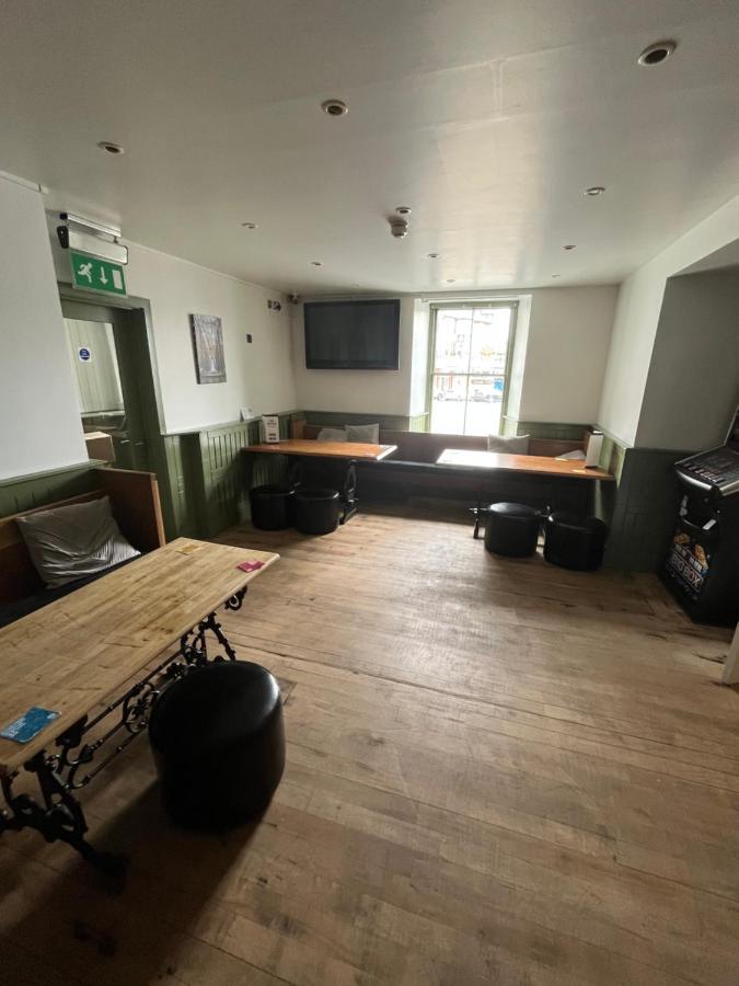 Hampton Hotel & Restaurant Llandrindod Wells Exteriör bild