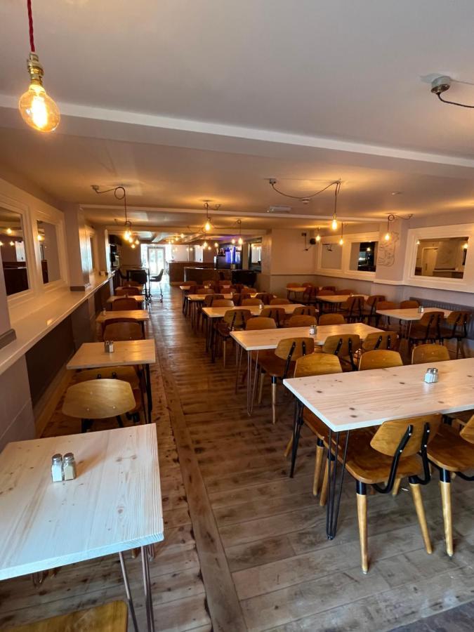 Hampton Hotel & Restaurant Llandrindod Wells Exteriör bild