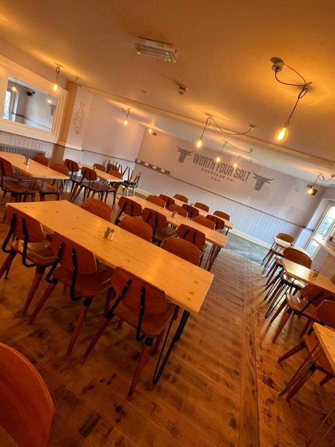 Hampton Hotel & Restaurant Llandrindod Wells Exteriör bild