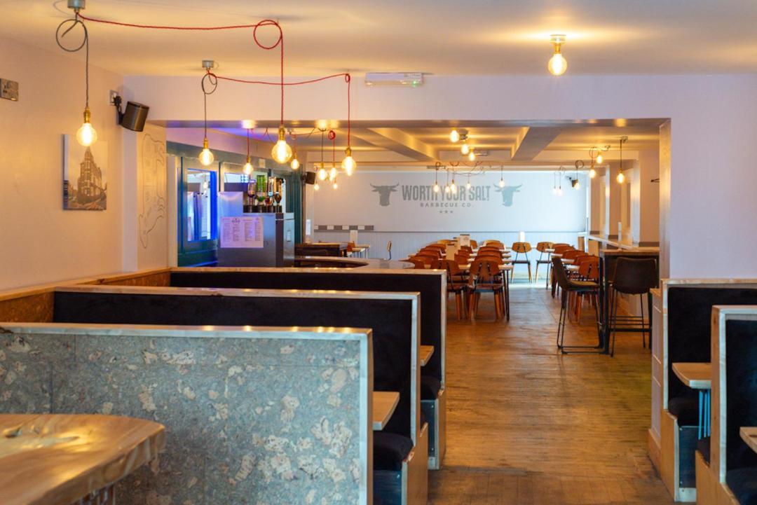 Hampton Hotel & Restaurant Llandrindod Wells Exteriör bild