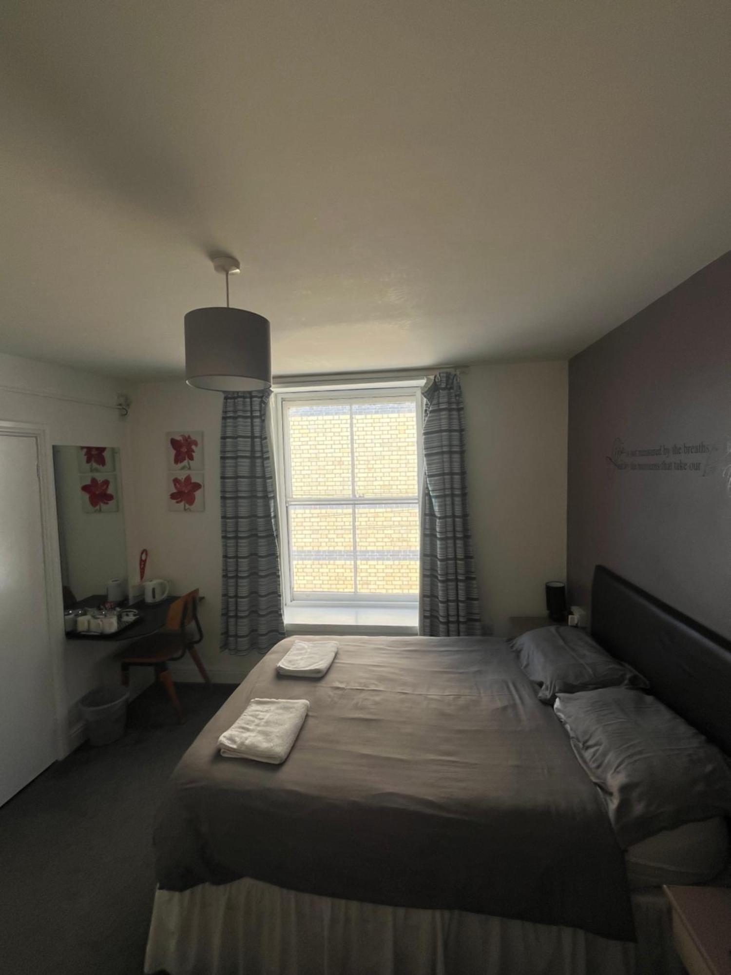 Hampton Hotel & Restaurant Llandrindod Wells Exteriör bild